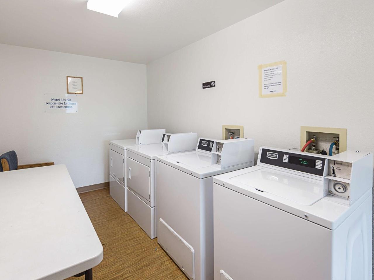 Motel 6 Gold Beach Extérieur photo