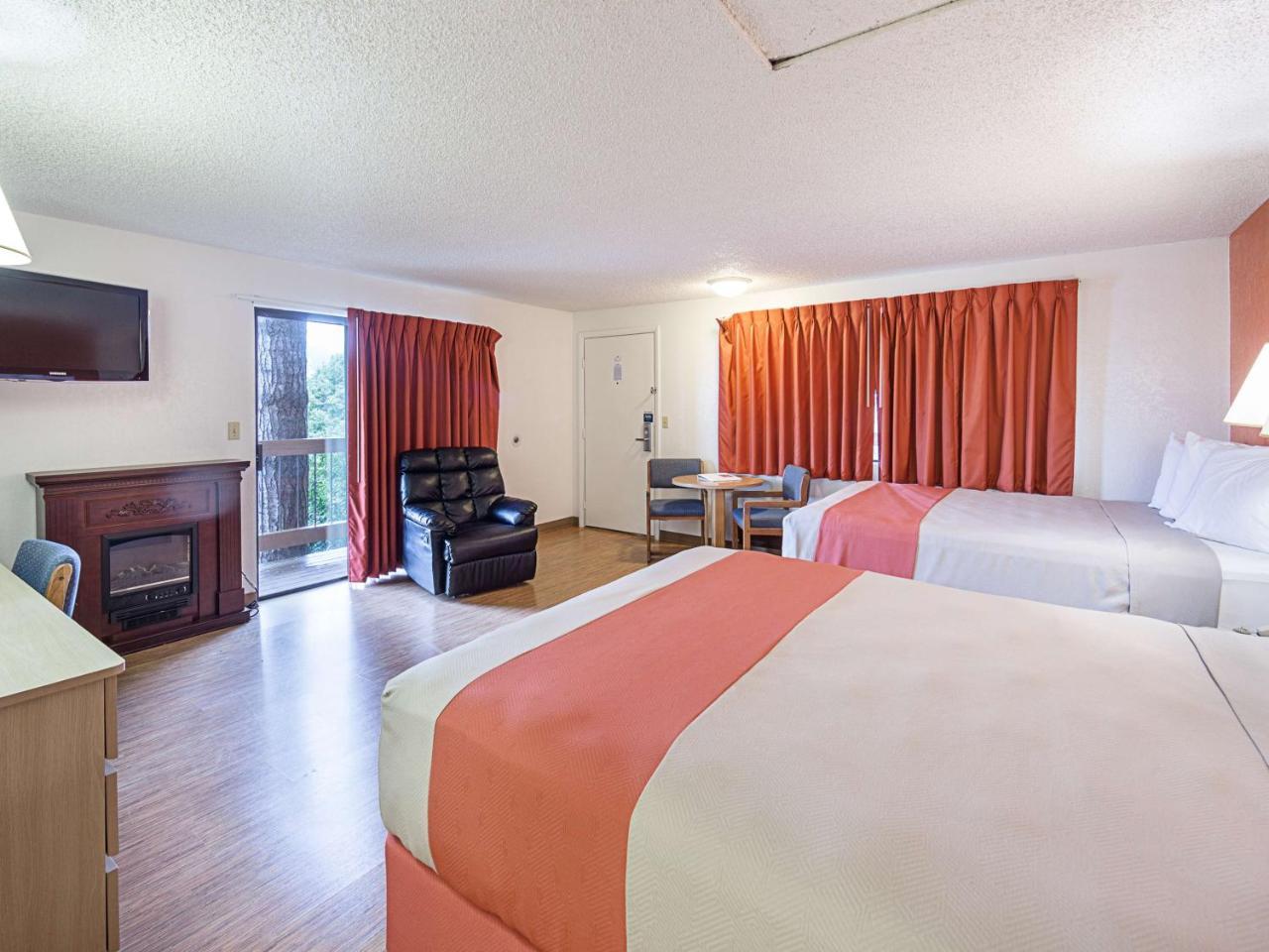 Motel 6 Gold Beach Extérieur photo